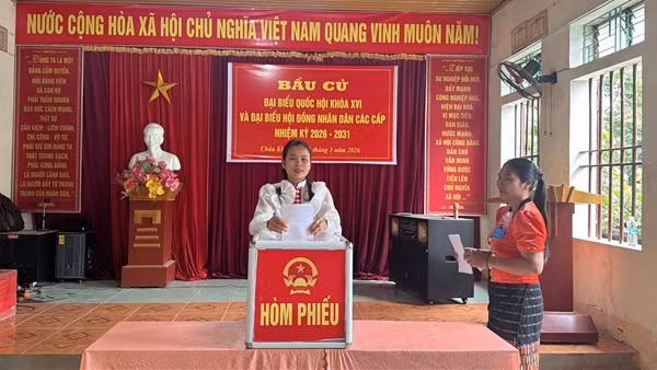 Đồng bào Đan Lai nô nức trong ngày bầu cử sớm