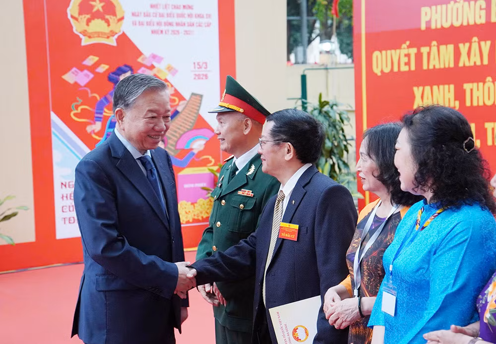 Cử tri cả nước thực hiện quyền và nghĩa vụ thiêng liêng của công dân -0