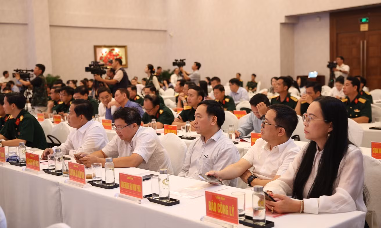 Quân khu 7 gặp mặt các cơ quan thông tấn, báo chí đầu Xuân Bính Ngọ 2026 -1