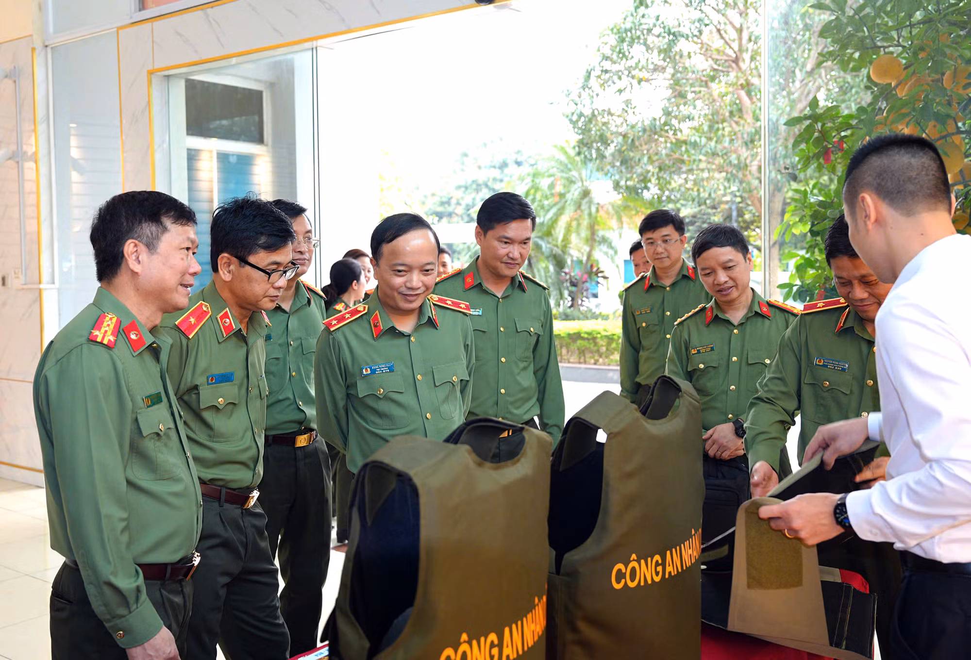 Xây dựng Công ty Thanh Bình thành doanh nghiệp công nghiệp an ninh có sức cạnh tranh -0