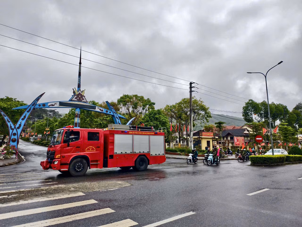 Công an xã biên giới vừa đảm bảo an ninh an toàn bầu cử vừa phối hợp đánh án liên tỉnh -1