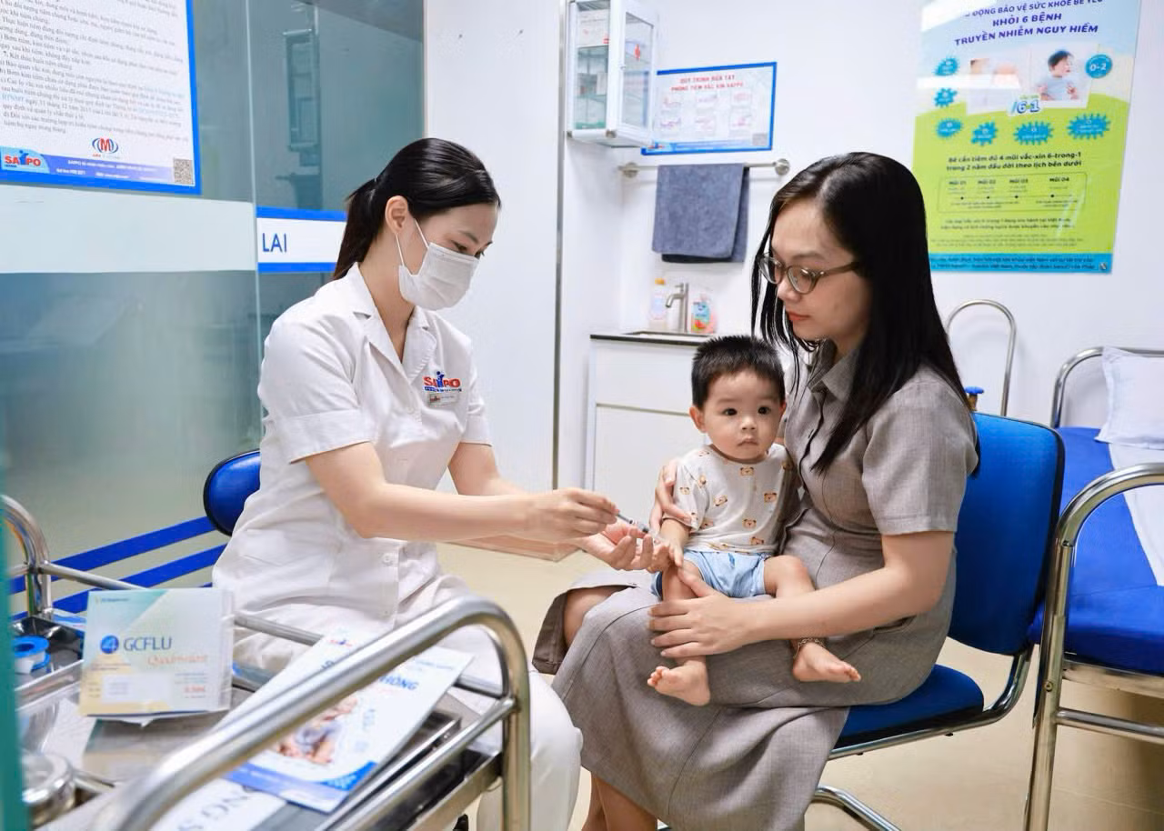 Bộ Y tế cấp phép lưu hành vaccine tay chân miệng -0