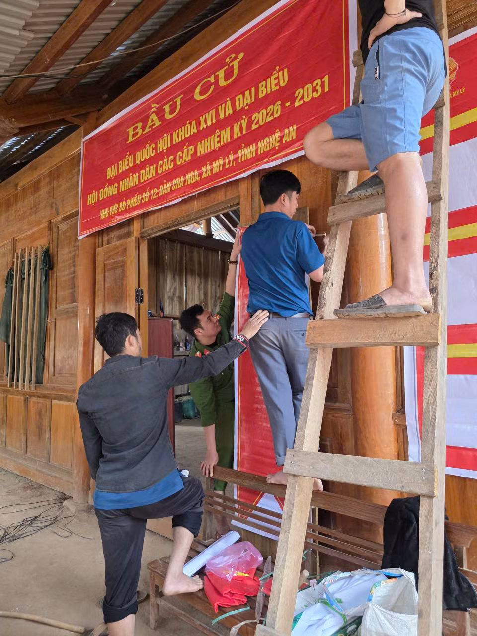 Các xã biên giới rẻo cao Nghệ An sẵn sàng cho ngày bầu cử sớm -0