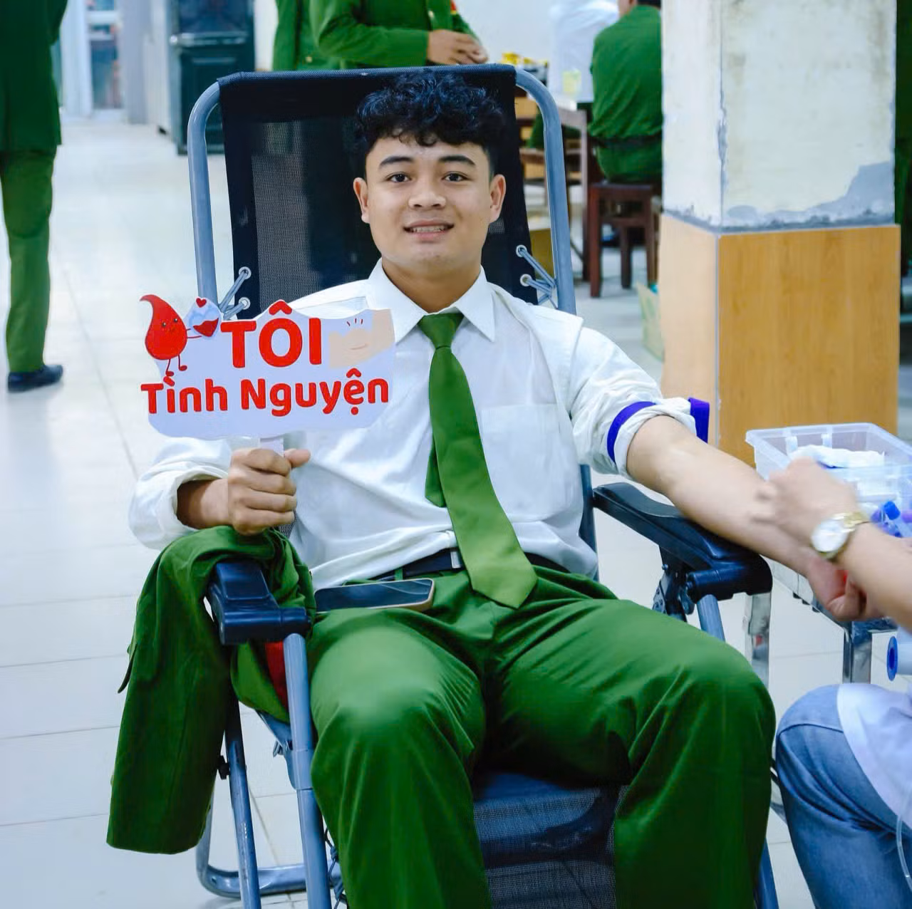 800 cán bộ, học viên Trường Cao đẳng CSND I hiến máu vì đồng đội thân yêu -0