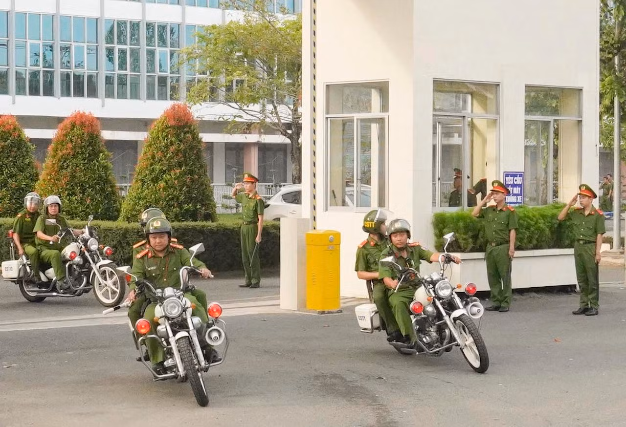 Công an vùng sông nước Tây Nam bộ phòng ngừa, trấn áp tội phạm ngay từ địa bàn cơ sở -0