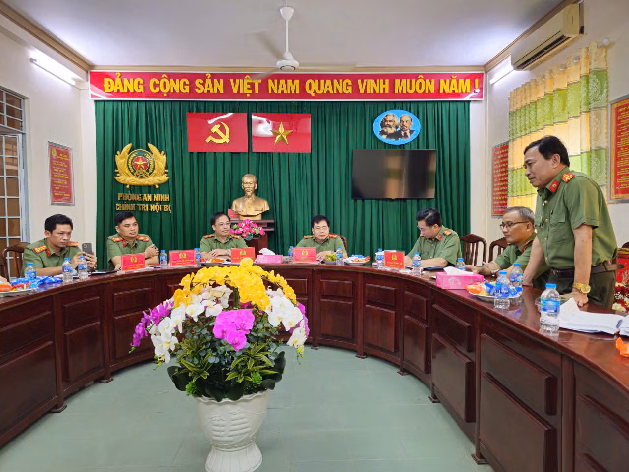 Vĩnh Long: Lực lượng Công an xã sẵn sàng cho “Ngày hội non sông” -0
