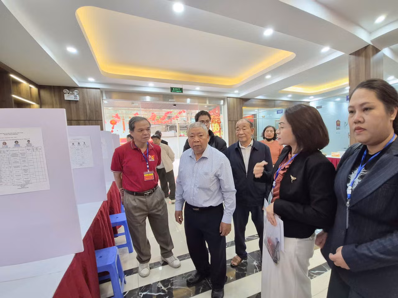 Các cán bộ hội viên Cựu Công an nhân dân Việt Nam gửi gắm niềm tin trước ngày bầu cử -0