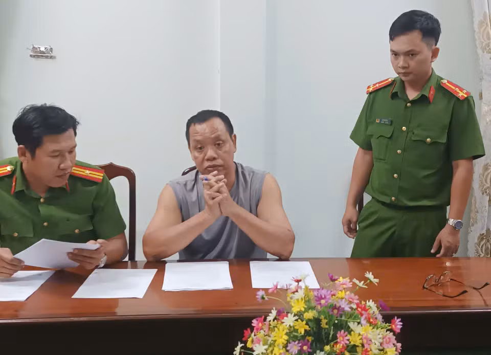 Bắt tạm giam đối tượng lợi dụng quyền tự do dân chủ -0
