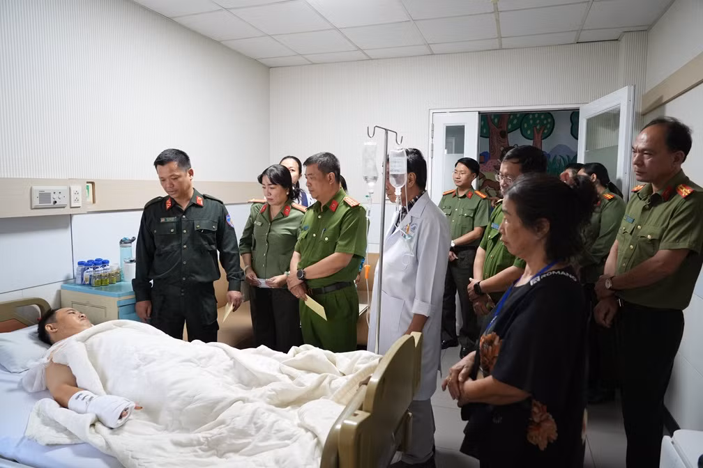 Khẩn trương xử lý vụ cán bộ Công an bị người nước ngoài đâm trọng thương -0