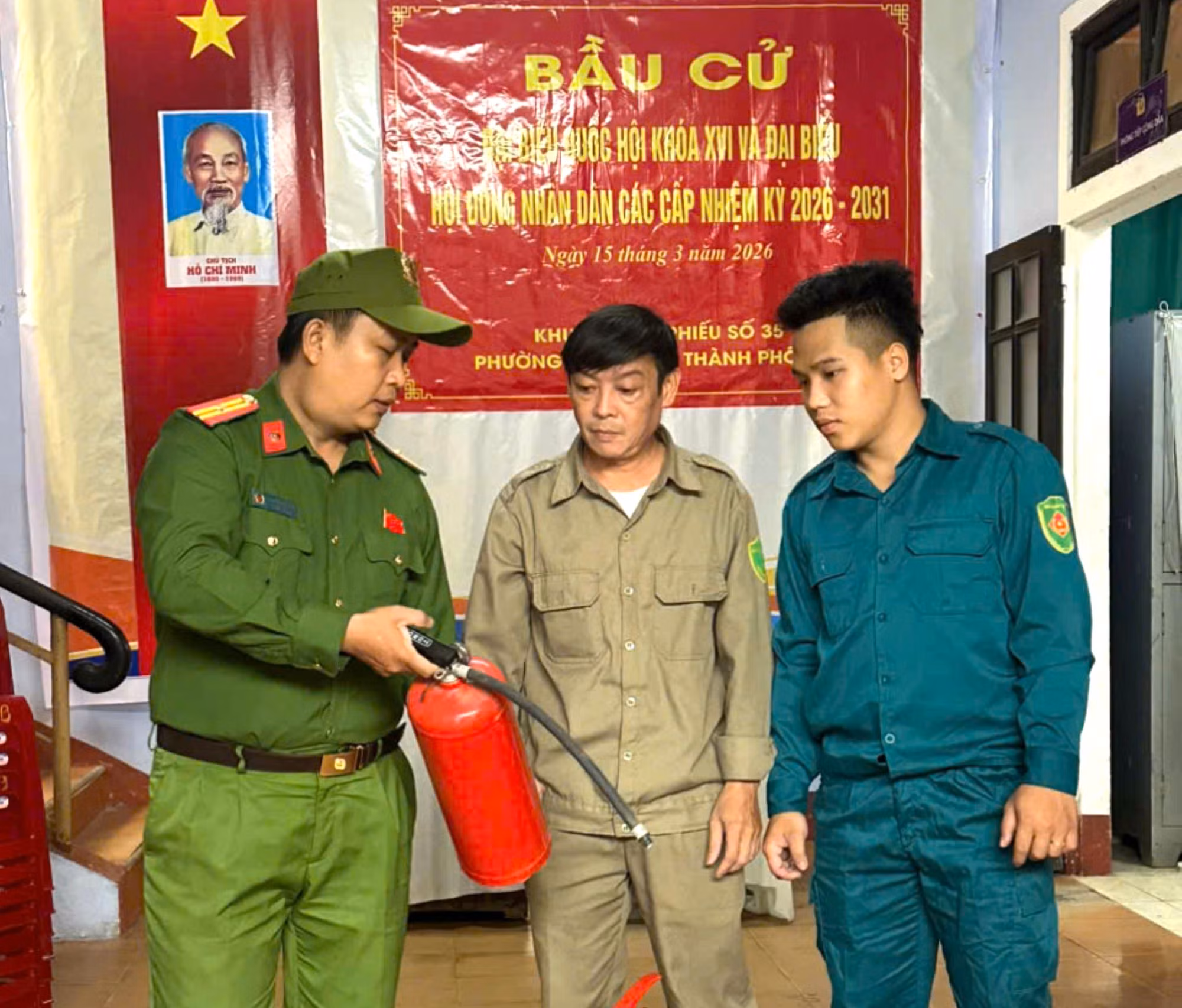 Công an TP Huế tăng cường kiểm tra, đảm bảo an toàn phòng cháy, chữa cháy tại các điểm bầu cử -0