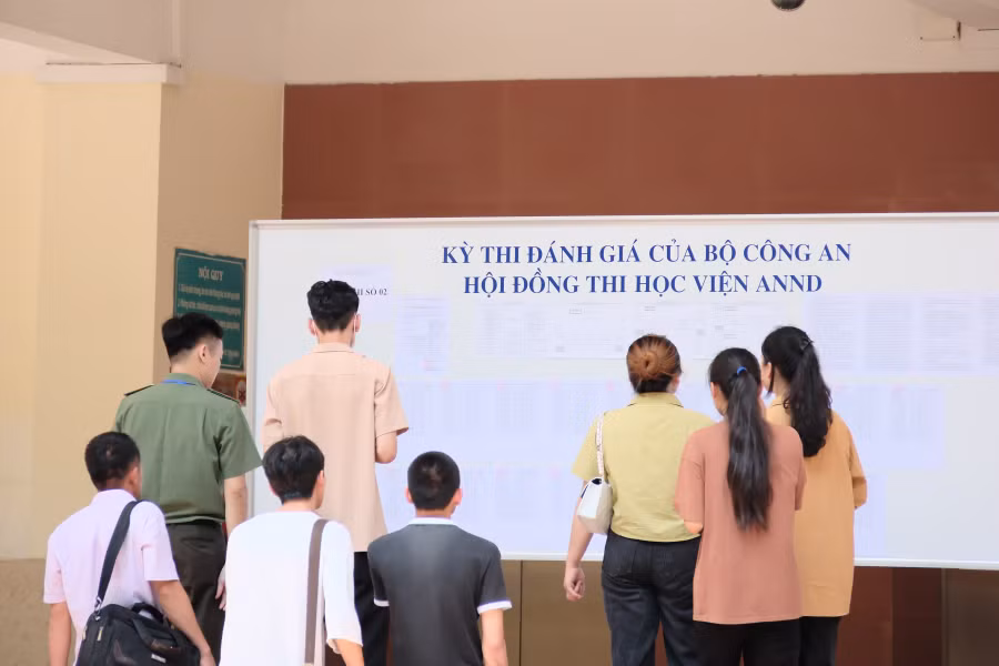 Chiều nay (5/7); Gần 23.000 thí sinh làm thủ tục tham dự Kỳ thi đánh giá của Bộ Công an năm 2025 -0