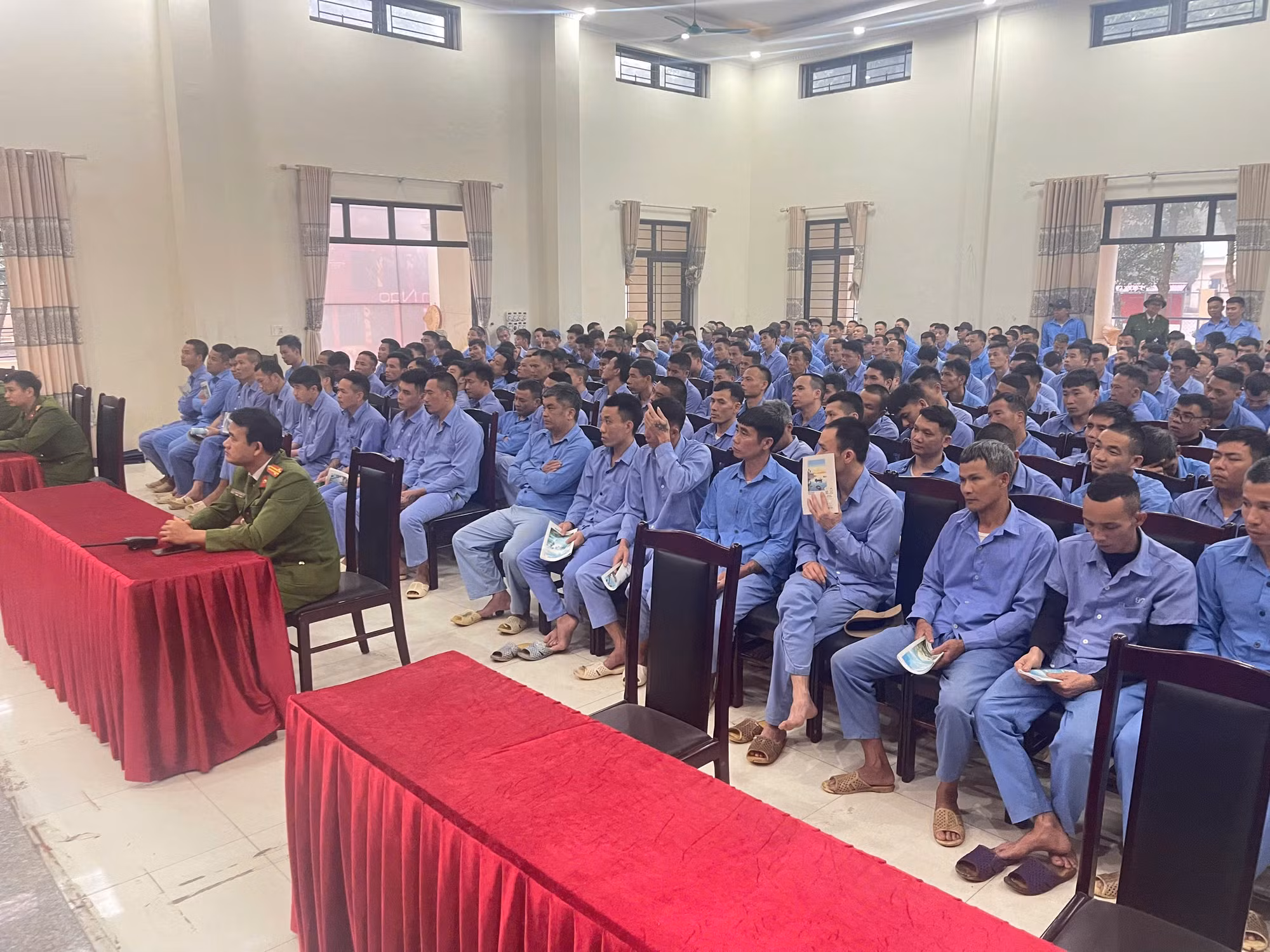 Sẵn sàng cho cuộc bầu cử ở Cơ sở cai nghiện ma túy Phú Thọ -1