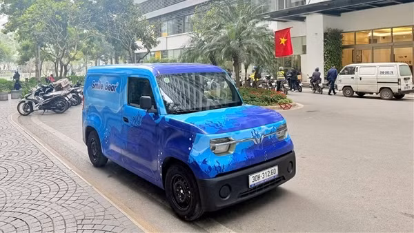 Chủ xe VinFast EC Van: “Tiết kiệm hơn 6 triệu đồng/tháng so với xe chạy xăng”