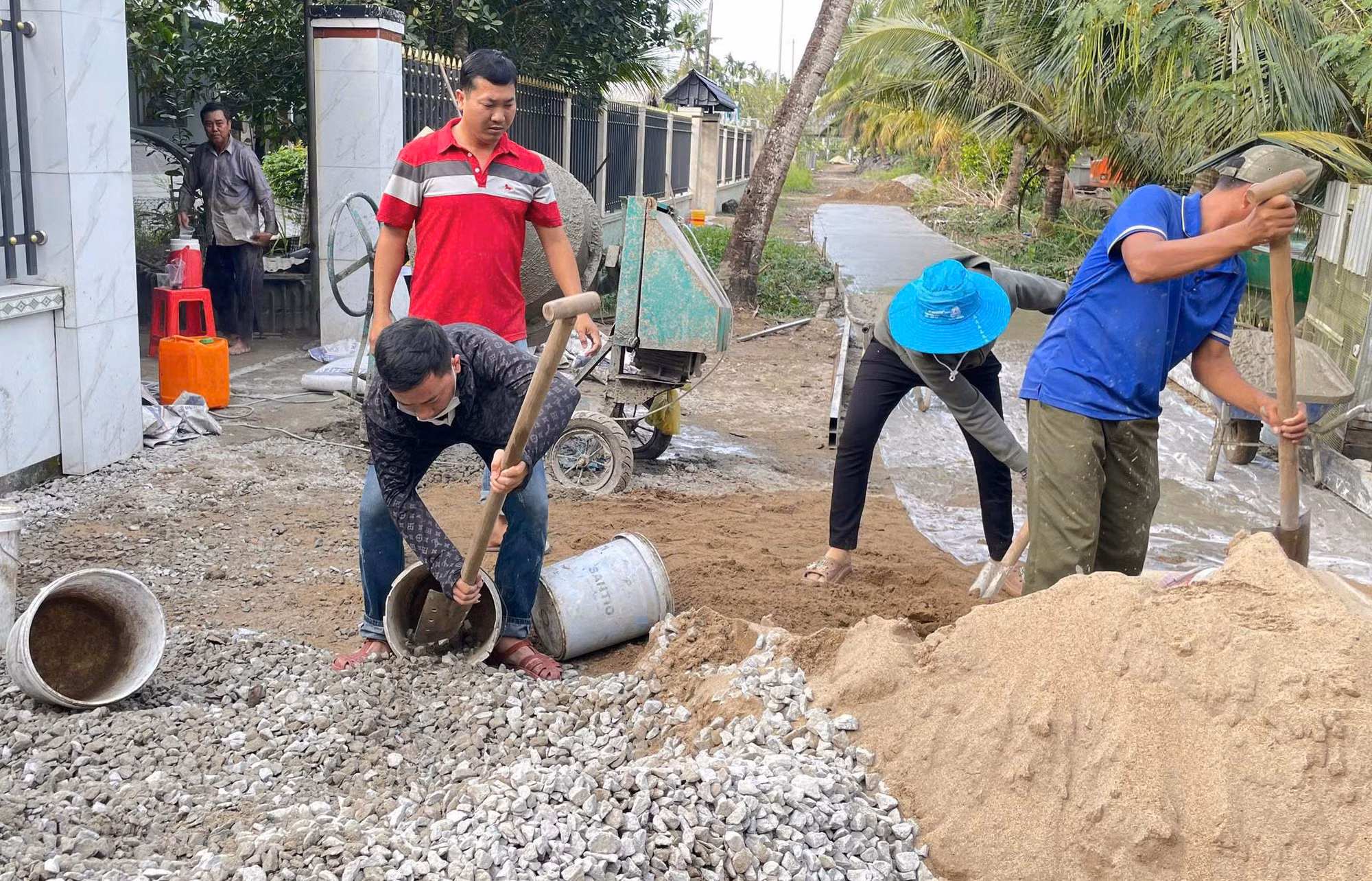 Con đường thắm tình quân dân -1