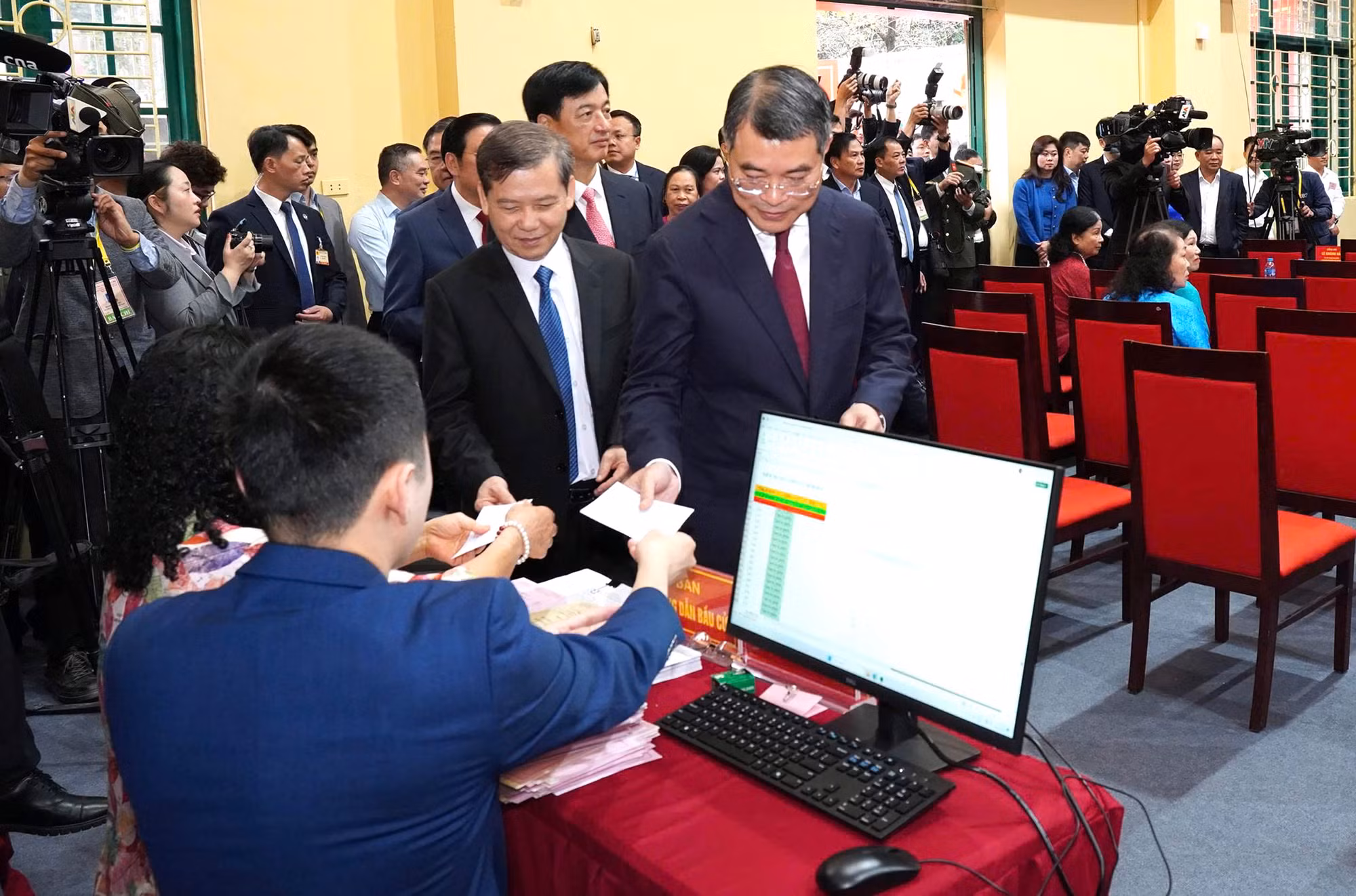 Tổng Bí thư Tô Lâm thực hiện quyền bầu cử, góp phần lan tỏa tinh thần Ngày hội toàn dân -0