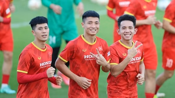 Tin vui cho ĐT Việt Nam trước thềm AFF Cup 2020: Hùng Dũng bắt nhịp trở lại ảnh 3