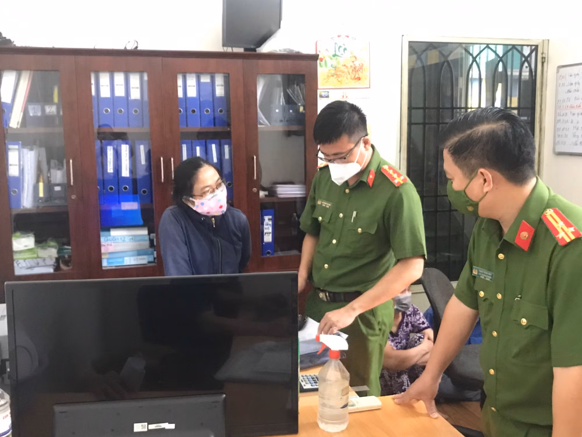 Bắt một giám đốc công ty ở TP Hồ Chí Minh liên quan đường dây sản xuất, buôn bán xăng giả -0