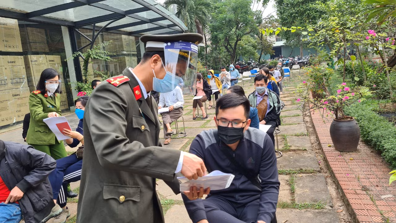 Xuống địa bàn, làm thủ tục cấp căn cước công dân cho lao động ngoại tỉnh -0