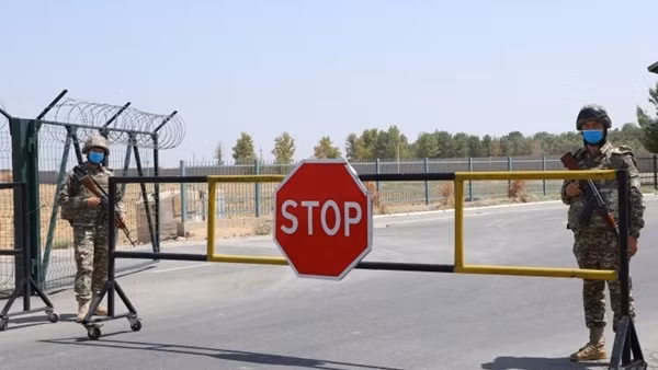Người biểu tình tại Afghanistan: “Hãy để cho chúng tôi có cái ăn” ảnh 2