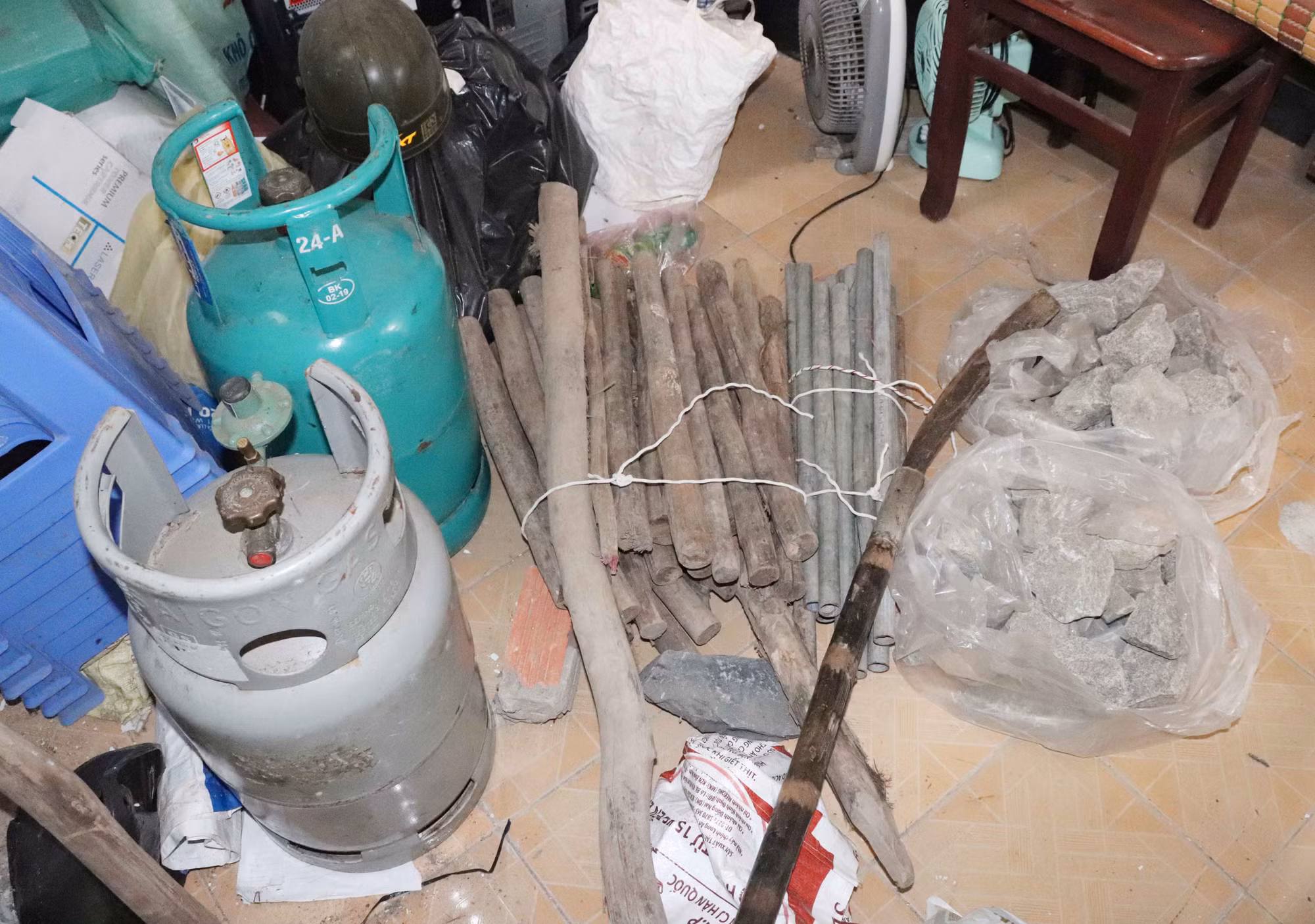 Khởi tố 15 đối tượng chống người thi hành công vụ ở Sóc Trăng -2