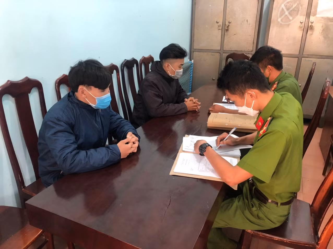 Khởi tố nhóm bảo vệ Công ty điện gió đánh người gây thương tích -0