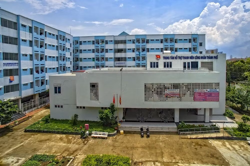 Nhà ở cho công nhân ngày càng “nóng” -0