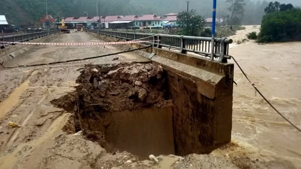Hơn 19 nghìn học sinh ở tỉnh Bình Định nghỉ học do mưa, lũ ảnh 3