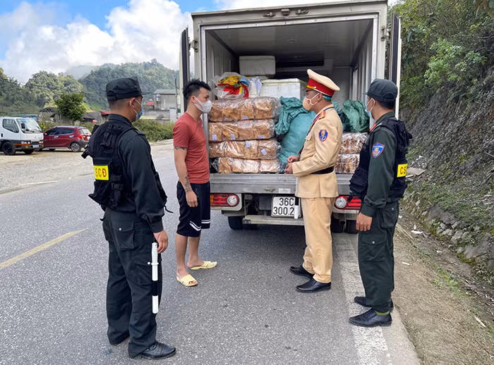 “Bức tường lửa” trên cung đường nóng -1