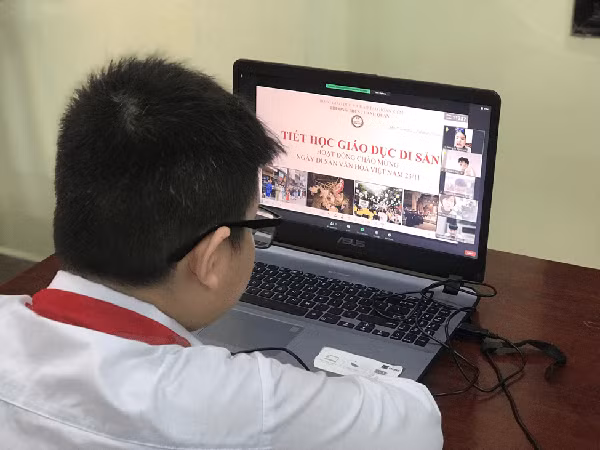 Đẩy lùi “xâm lăng văn hóa” -0