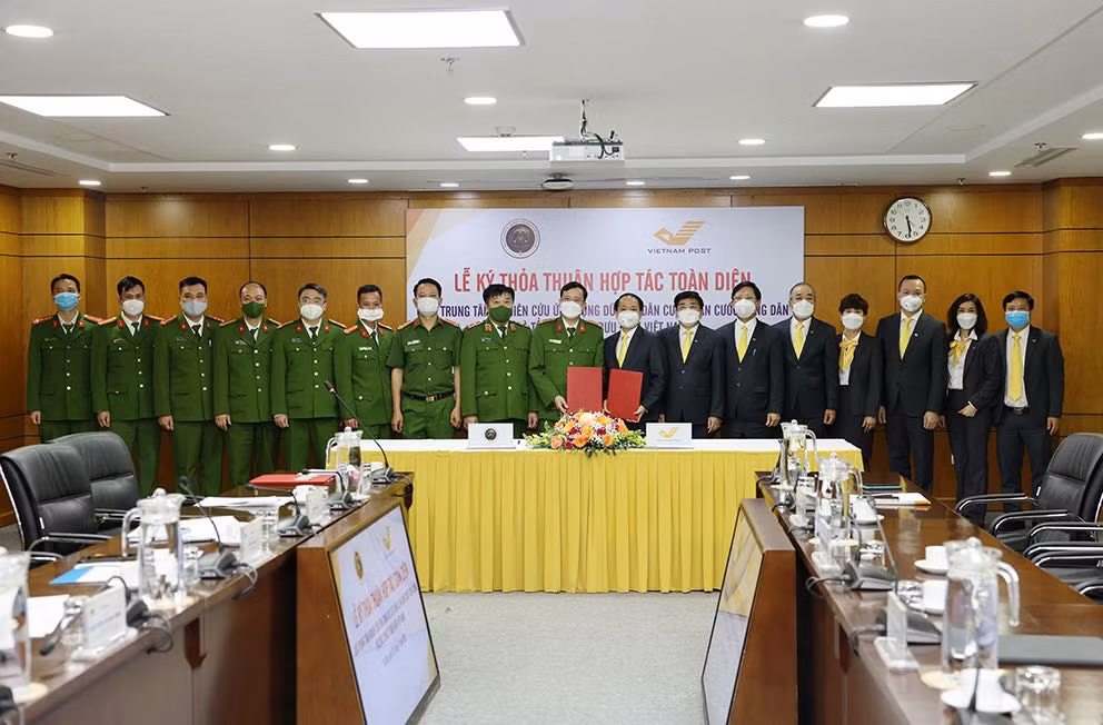 Nghiên cứu các sản phẩm dịch vụ đem lại nhiều tiện ích cho người dân và doanh nghiệp -0