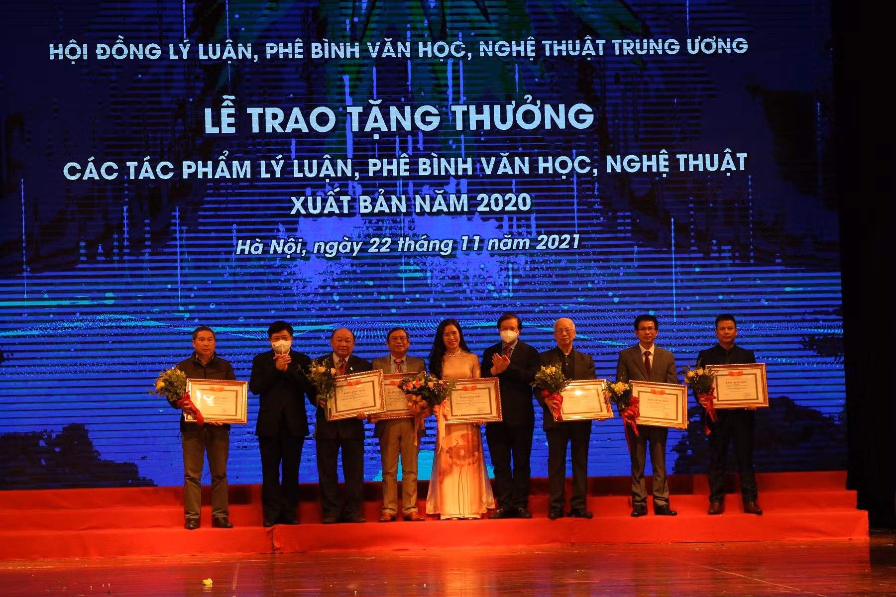 Trao tặng thưởng của Ban Bí thư Trung ương Đảng đối với các tác phẩm lý luận, phê bình VHNT -0