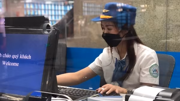 Có 20 máy quét QR Code dọc tuyến đường sắt Cát Linh-Hà Đông ảnh 3