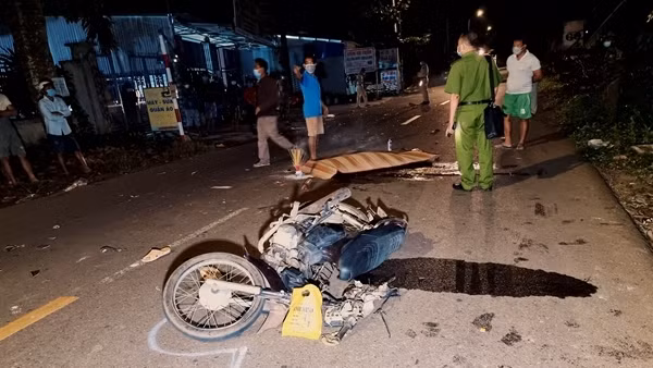 Tạm giữ hình sự lái xe tải gây tai nạn chết người ở Nghệ An ảnh 2