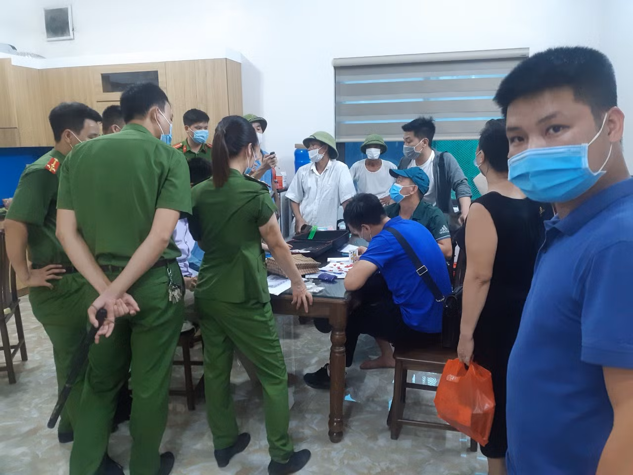 Công an Thủ đô thực hiện 6 điều Bác Hồ dạy : Hiệu quả từ mô hình “Câu lạc bộ phòng, chống tội phạm về ma tuý” -0
