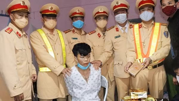 Hai anh em mua 9,3kg ma tuý đá từ Sơn La về Hà Nội bán kiếm lời ảnh 5