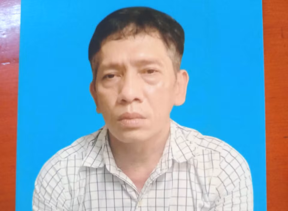 Triệt xóa băng nhóm dùng sổ đỏ giả lừa đảo trên 15 tỷ đồng -0