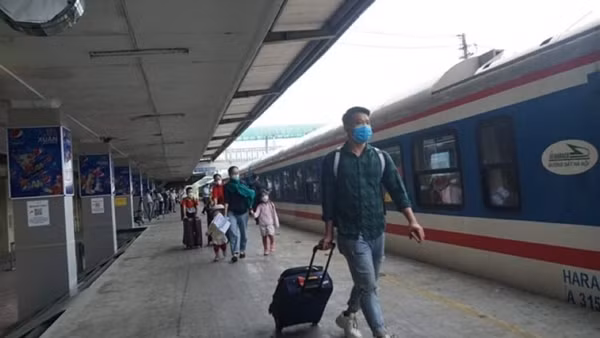 Dù khuyến mại, vé tàu Tết vẫn "ế" khách