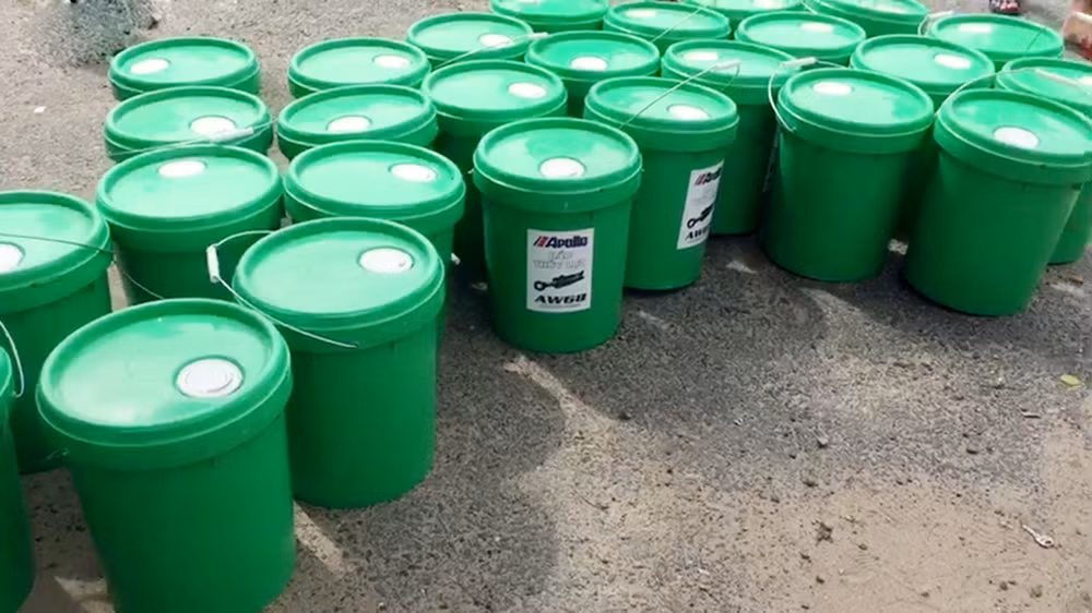 Bắt quả tang xe tải chở gần 8 tấn hóa chất không rõ nguồn gốc tại khu vực biên giới -0