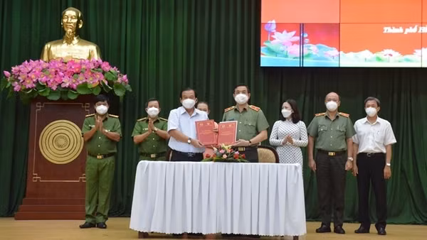 Ký kết quy chế phối hợp để quản lý người lang thang, xin ăn, người nghiện ma túy