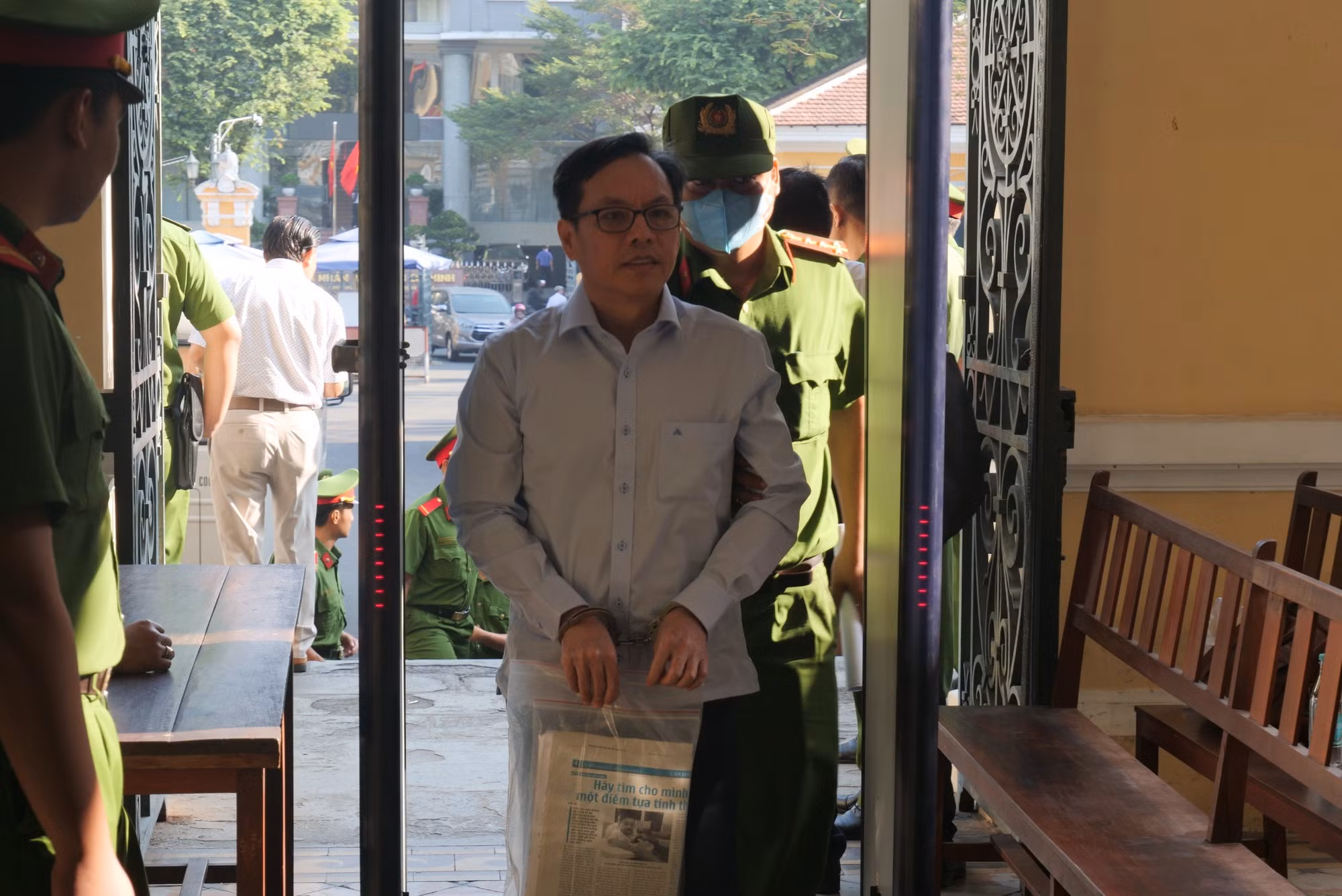 Gây thiệt hại hơn 115 tỷ đồng, cựu Chủ tich HĐQT Saigon Co.op hầu tòa -0