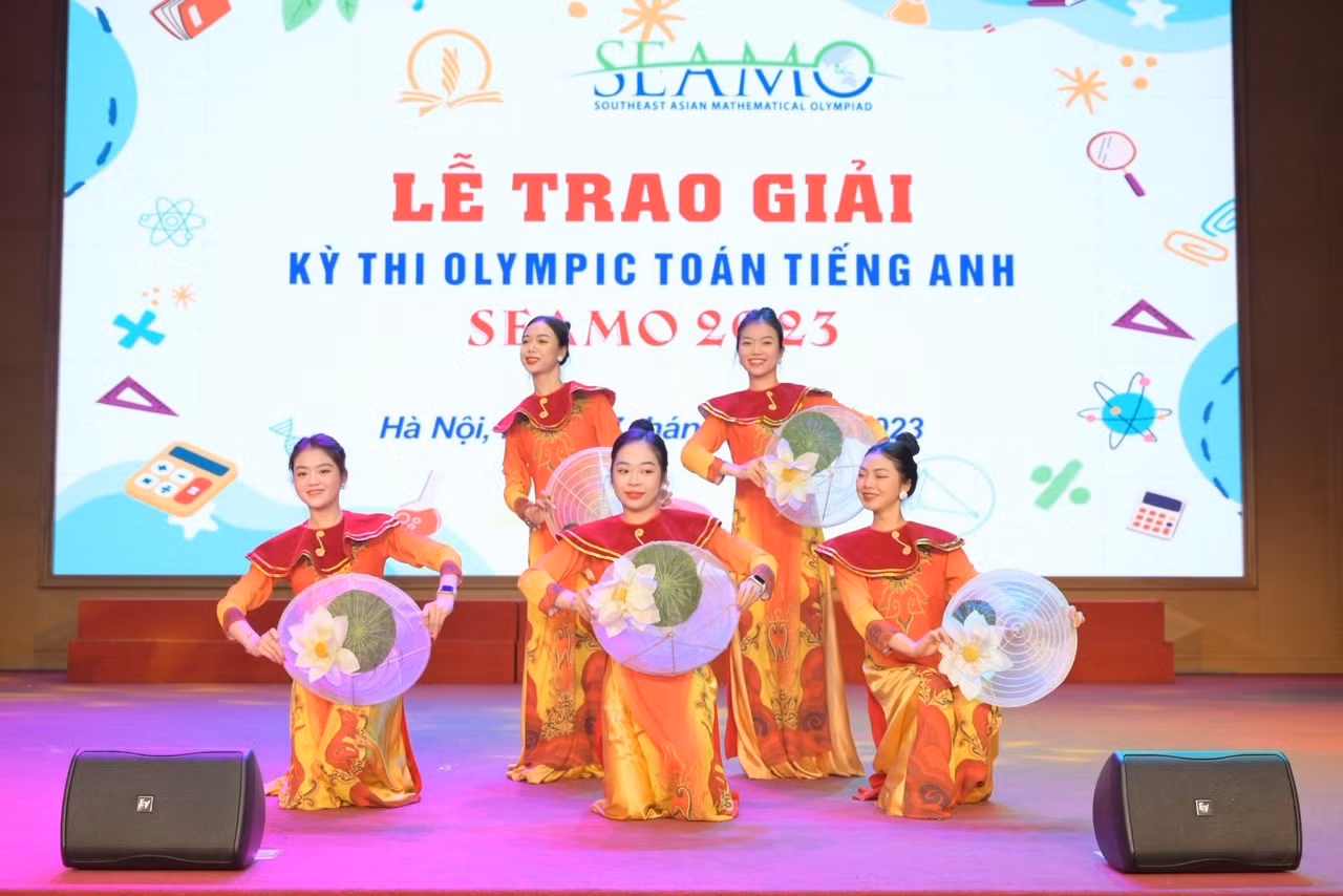 Trao giải Vòng quốc gia Kỳ thi Olympic Toán tiếng Anh SEAMO -0
