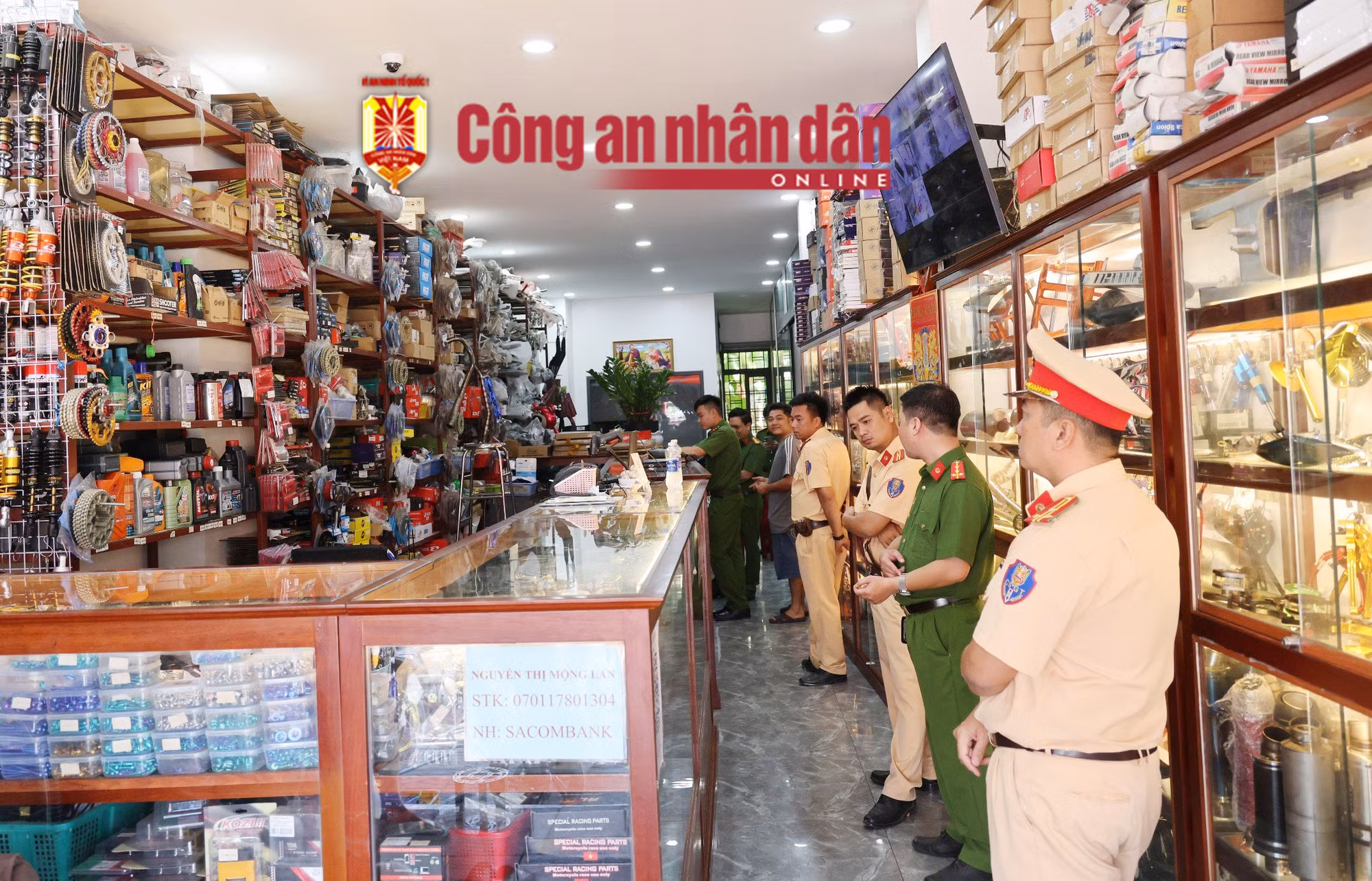 Tạm giữ 128 thùng đồ chơi mô tô trị giá trên 570 triệu đồng -0