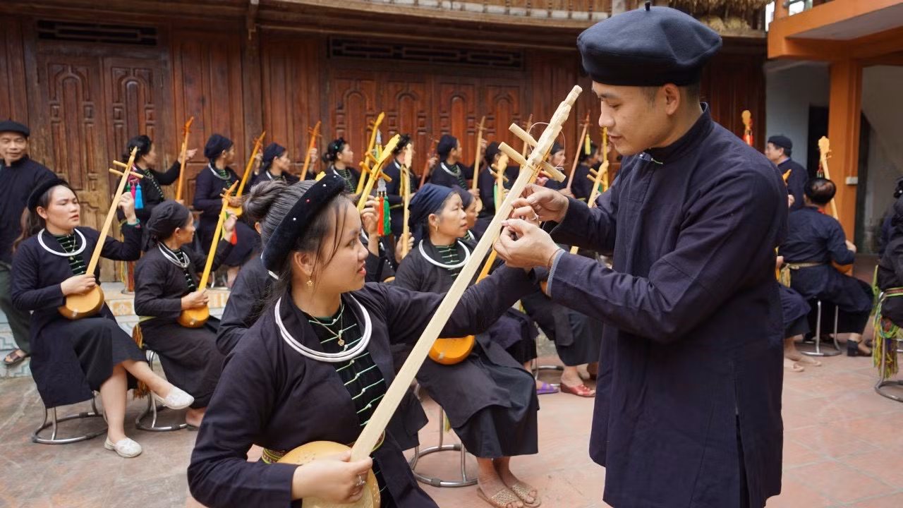 l%3fp h%3fc then trong khuôn viên nhà ngh%3f nhân nguy%3fn van ch%3f.jpg -1