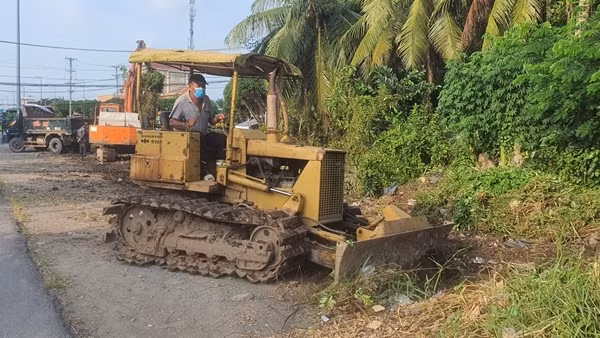 Hộ dân cuối cùng án ngữ con đường ở Bạc Liêu hơn 20 năm đã bàn giao mặt bằng