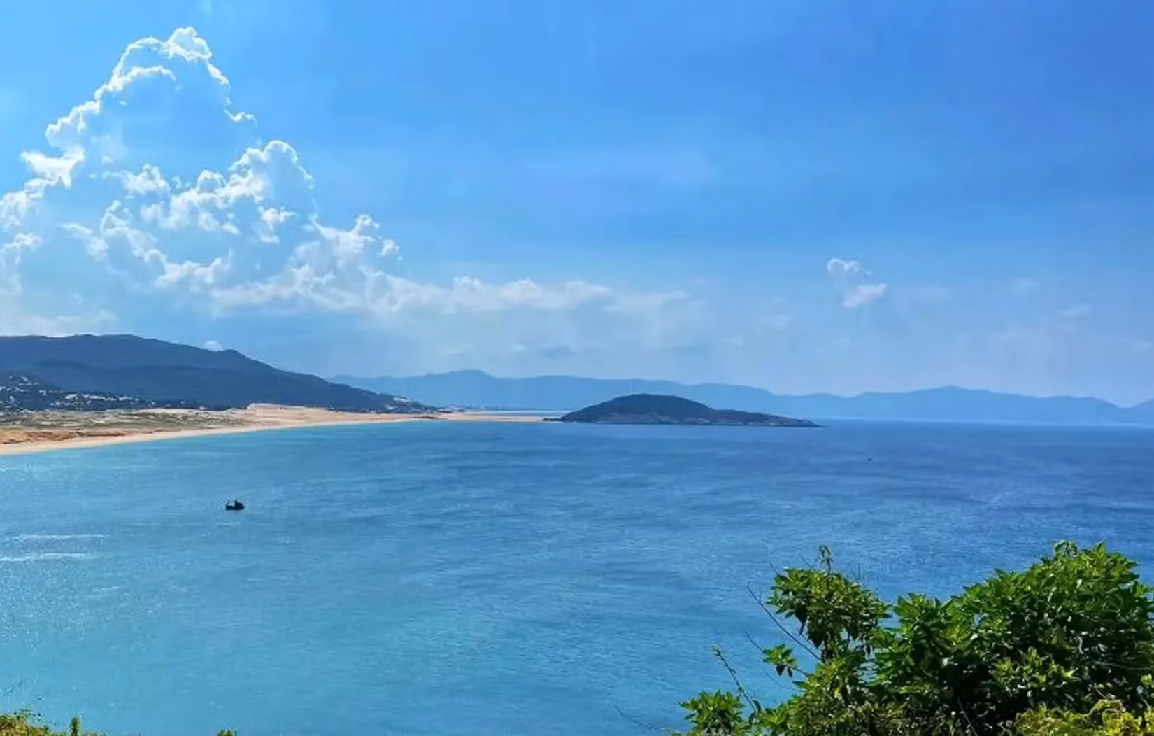 5 ngư dân Phú Yên mất tích trong một vụ chìm tàu cá -0