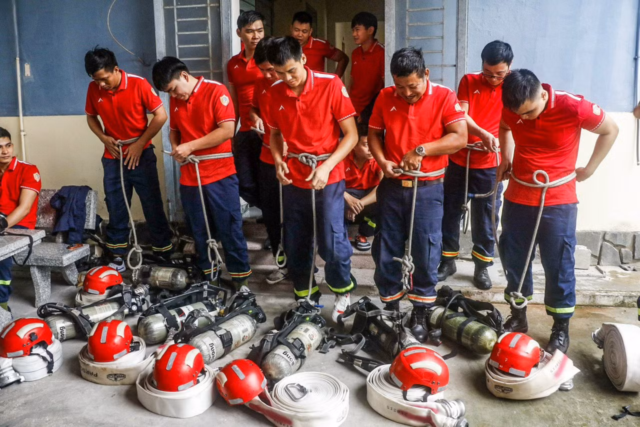 Công an TP Đà Nẵng thành lập Tổ chữa cháy và cứu nạn, cứu hộ đặc biệt -0
