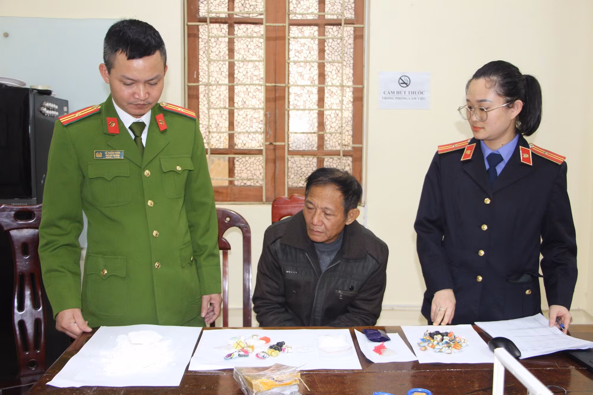 Xoá đường dây ma tuý liên huyện -0