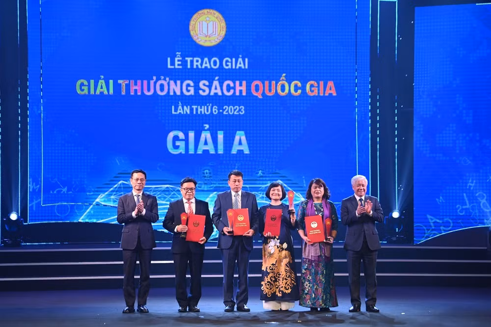 41 tác phẩm được trao Giải thưởng Sách Quốc gia lần thứ 6 -0