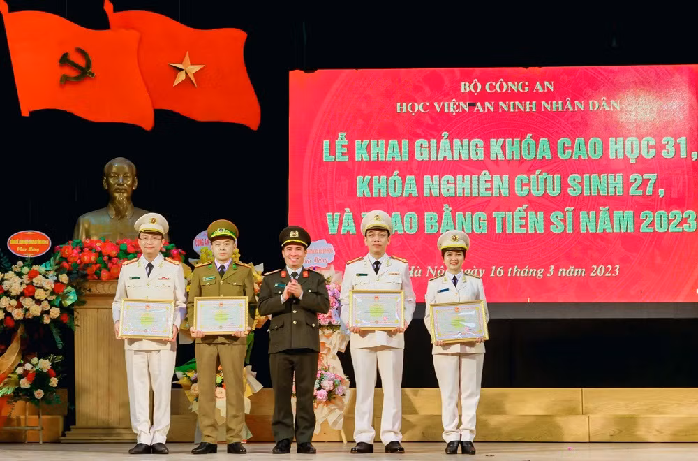 Đổi mới đào tạo sau đại học tại Học viện ANND đáp ứng yêu cầu xây dựng Lực lượng CAND thật sự trong sạch, vững mạnh, chính quy, tinh nhuệ, hiện đại -0
