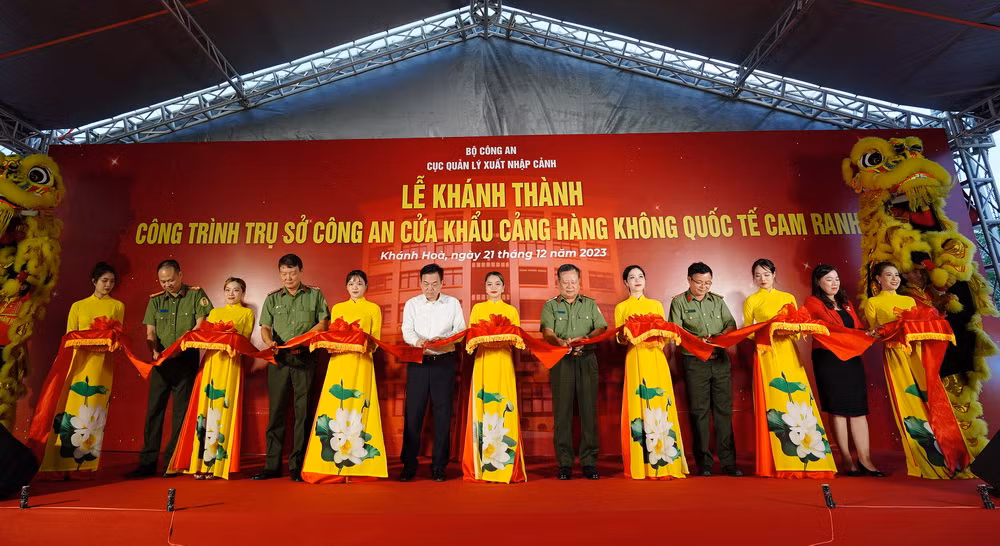 Khánh thành trụ sở Công an Cửa khẩu Cảng Hàng không Quốc tế Cam Ranh -0